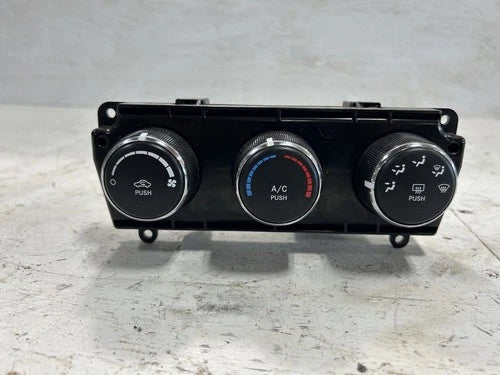 Jeep WRANGLER Automatic Temperature Controller (2017) – Genuine OEM