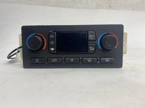 Chevrolet Chevy Suburban 1500 Automatic A/C Temperature Control (2005–2006) – Genuine OEM