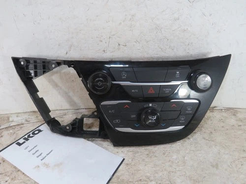 Plymouth Voyager Front Manual HVAC Climate Control (2021–2023) – Genuine OEM
