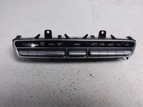 Mercedes-Benz C300 Dual Zone Automatic Temperature Controller – Genuine OEM