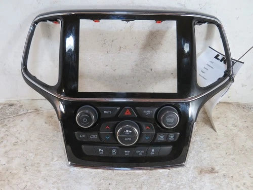 Grand Cherokee Front Automatic HVAC Climate Control (2019–2022) – Genuine OEM