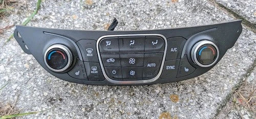 Chevy Chevrolet Malibu A/C/Heater Climate Control (2018–2025) – Genuine OEM