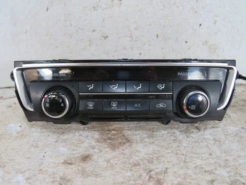 Kia Optima Front Manual HVAC Climate Control (2016–2018) – Genuine OEM