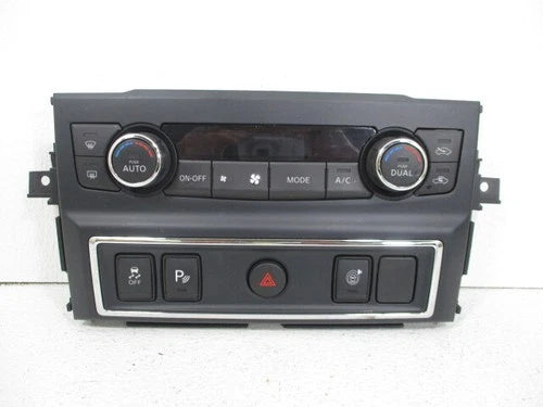Nissan Titan XD Dual Auto Temperature Control w/ Rear Defrost (2022–2024) – Genuine OEM