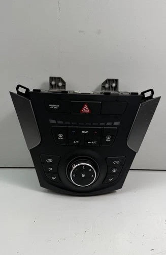 Hyundai Santa Fe Sport Climate Control Panel P/N 97250-4ZAA0 (2017–2018) – HVAC Replacement Part
