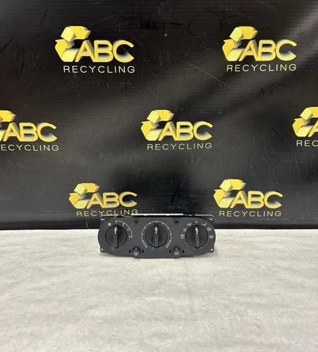 Ford Explorer Front Dash Main Climate Control (2002–2006) – Genuine OEM