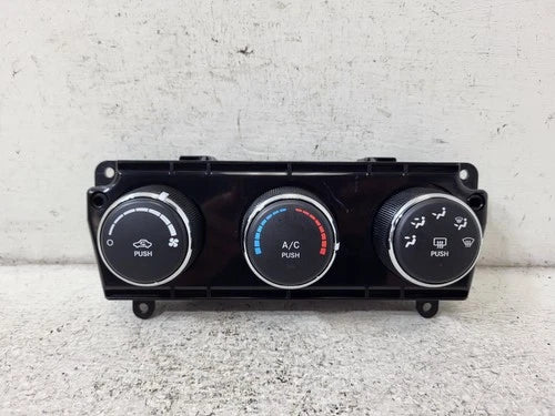 Jeep Wrangler A/C Heat Temperature Control Unit (2014–2016) – Genuine OEM