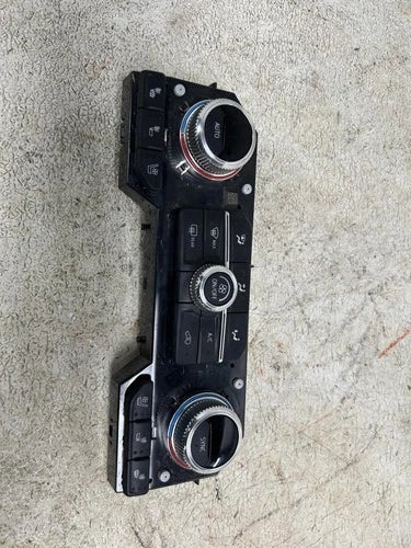GMC SIERRA250 Dual Zone Automatic Temperature Controller (2022) – Genuine OEM