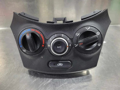 Hyundai Accent HVAC Climate Control (2012–2014) – Genuine OEM