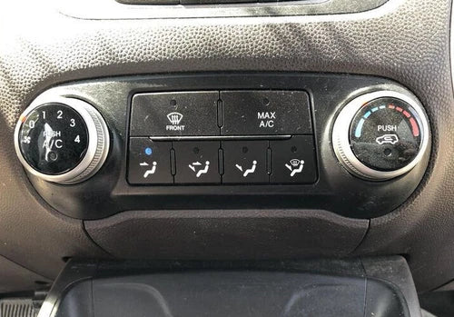 Hyundai Tucson Heater A/C Manual Climate Control (2010–2013) – Genuine OEM