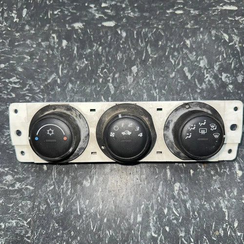 Hummer H3 HVAC Climate Control Assembly (2006–2010) – Genuine OEM