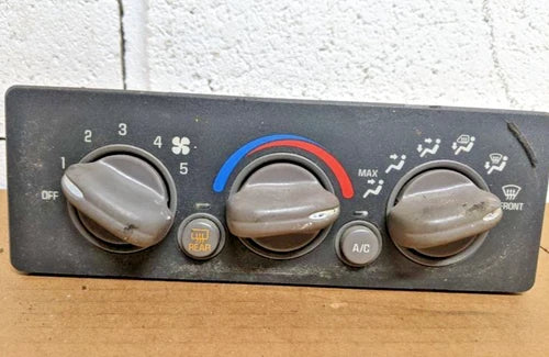 Pontiac Grand Am HVAC Climate Control (2001–2005) – Genuine OEM | Ref SKU-4042