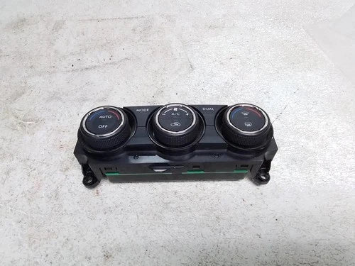 Subaru WRX Dual Zone Automatic Temperature Controller (2021) – Genuine OEM