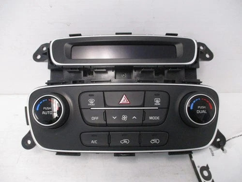 Kia Sorento Heater Climate Control Unit 972501U455 (2014–2015) – Genuine OEM