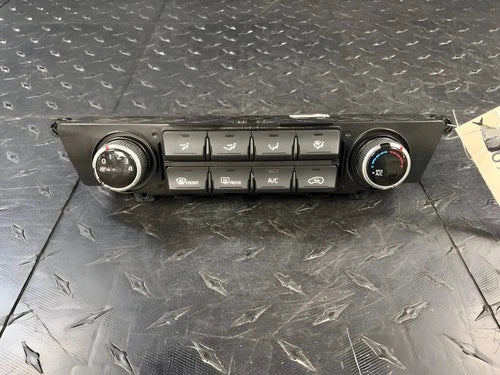 Kia Sportage A/C Heater manual Climate Control (2017–2019) – Genuine OEM