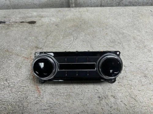 Lincoln NAVIGATOR Rear Dual Zone Automatic Temperature Controller (2018) – Genuine OEM