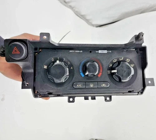 Nissan X terra Climate HVAC Climate Control (2005–2012) – Genuine OEM