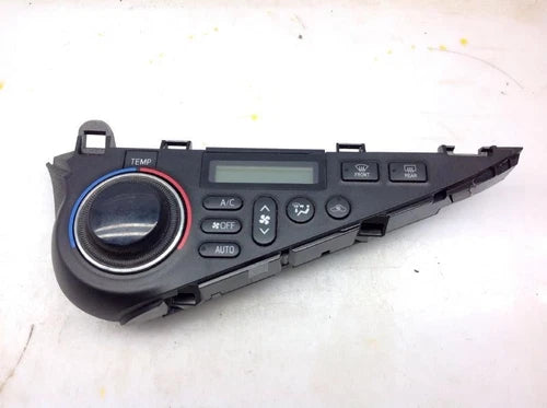 Toyota Prius C Automatic Heater Temperature Control (2012–2014) – Genuine OEM