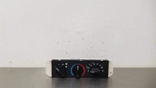 Jeep Wrangler HVAC Climate Control (1999–2005) – Genuine OEM