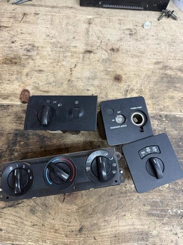 Ford F250 F350 6.0 Super Duty HVAC Climate Control 4x4 (2005–2007) – HVAC Replacement Part