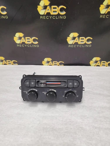 Chrysler Town & Country Front Climate Control Assembly (2004–2007) – Genuine OEM