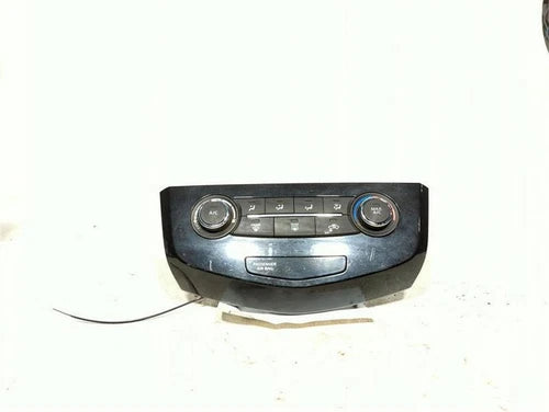 Nissan Rogue Manual HVAC Climate Control (2014–2016) – Genuine OEM