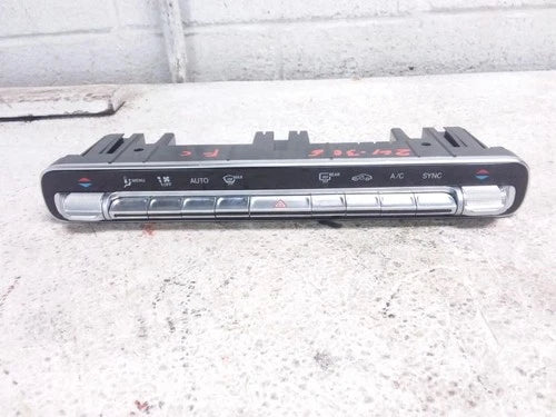 Mercedes GLB250 Front Automatic Temperature Controller (2022) – Genuine OEM