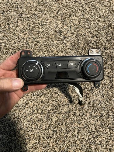 Ford EXPLORER REAR HVAC Climate Control (2016–2019) – HVAC Replacement Part