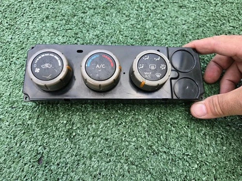 Nissan Titan HVAC Climate Control Switch (2005–2007) – Genuine OEM