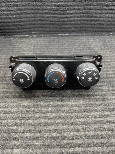 Jeep JK Wrangler Temperature Control W A/C P55111278AE W Hardtop (2011–2013) – Genuine OEM