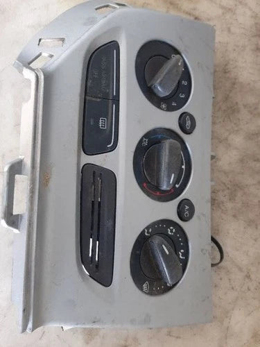 Ford Focus HVAC Control Component (2013–2014) – Genuine OEM