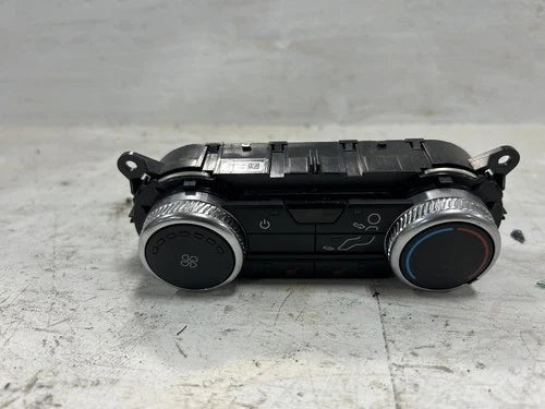 Ford EXPLORER Rear Automatic Temperature Controller (2021) – Genuine OEM