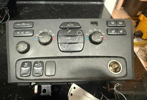 Volvo S60 HVAC Climate Control Unit 8691878 (2003–2004) – Genuine OEM