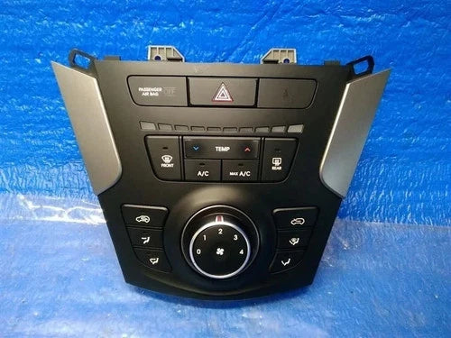 Hyundai Santa Fe HVAC Climate Control Manual (2013–2016) – Genuine OEM