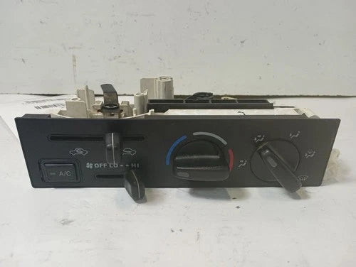 Toyota Tacoma Manual HVAC Climate Control (1997–2000) – Genuine OEM