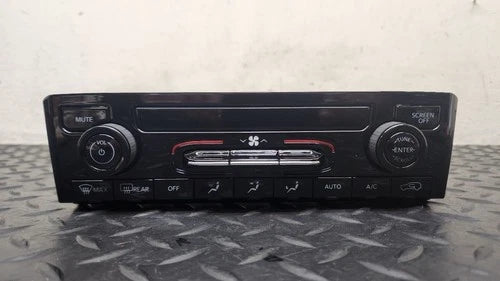 Jeep Grand Cherokee Front 3 Zone Temperature Control (2022–2024) – Genuine OEM