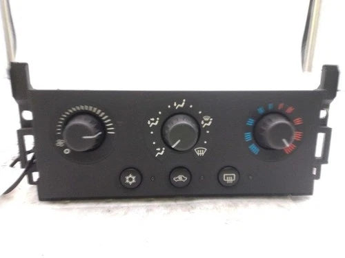 Pontiac Grand Prix HVAC Climate Control Assembly (2004–2008) – Genuine OEM