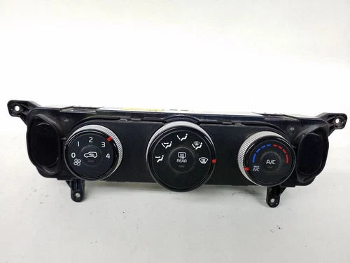Kia Soul 2017-2019 Manual Climate HVAC Climate Control – Genuine OEM