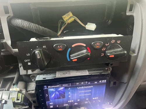Toyota Tacoma HVAC Climate Control Temperature (2001–2004) – Genuine OEM