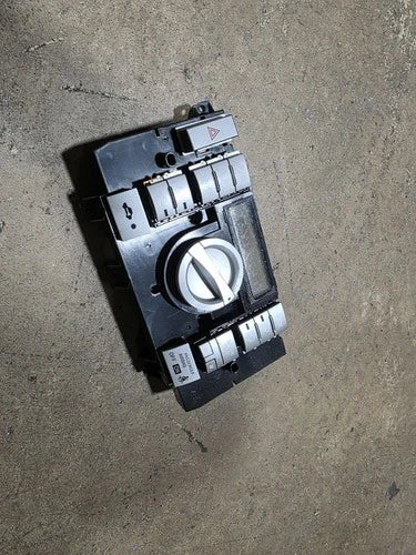 Scion TC HVAC Climate Control 55900-21020 (2005–2007) – Genuine OEM
