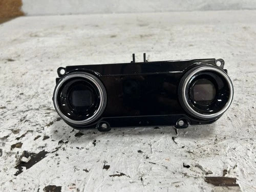 ROVER VELAR Rear Dual Zone Automatic Temperature Controller (2019) – Genuine OEM