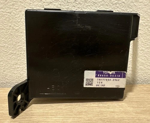 Toyota TUNDRA Climate Control Module 886500C310 (2014) – Genuine OEM
