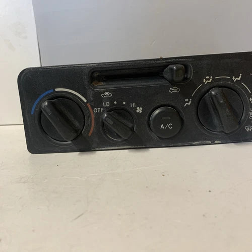 Toyota SIENNA HVAC Climate Control (2000) – Genuine OEM