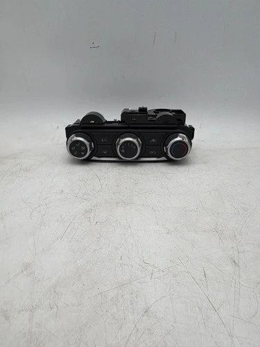 25 Nissan Kicks Sv New Style Manual Temperature A/C Heat Climate Control – Genuine OEM