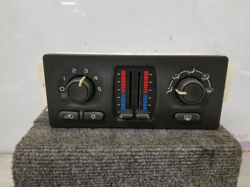 04 Chevrolet SILVERADO 1500 LS Climate Control WITH A/C 15107753 – Genuine OEM