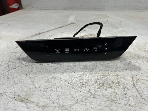 Nissan KICKS Automatic Temperature Controller (2025) – Genuine OEM