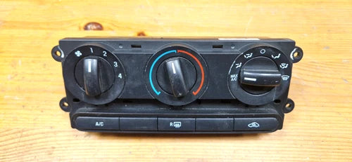 Ford F250 350 A/C Climate Heat Temperature Control, 19980DZU7A (2008–2010) – HVAC Replacement Part