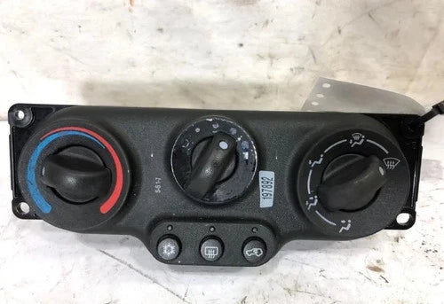 Chevrolet Equinox A/C Temperature Heater Climate Controls (2005) – Genuine OEM