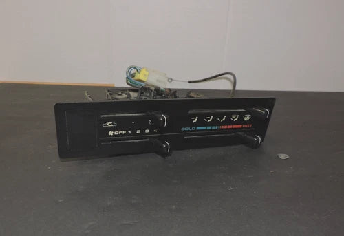 Nissan D21 PICKUP A/C HEAT Climate Control (1986–1993) – Genuine OEM