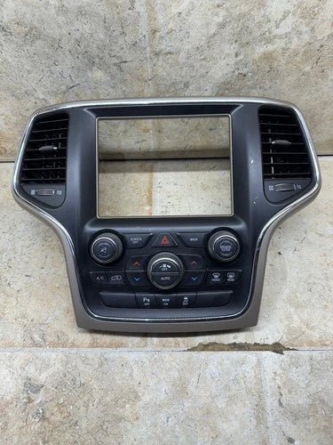 Jeep Grand Cherokee Auto Dual Climate Temperature Radio Control (2014–2015) – Genuine OEM